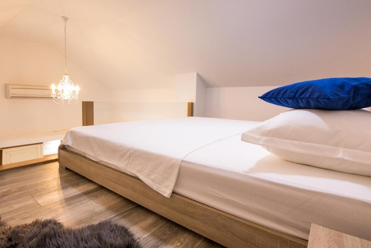Villa Dvori Stipanovi With Heated Pool And Jacuzzi Donje Rascane Esterno foto