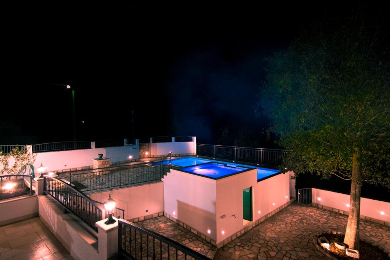 Villa Dvori Stipanovi With Heated Pool And Jacuzzi Donje Rascane Esterno foto